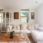 Pass The Keys Luxurious Flat With Large Private Terrace