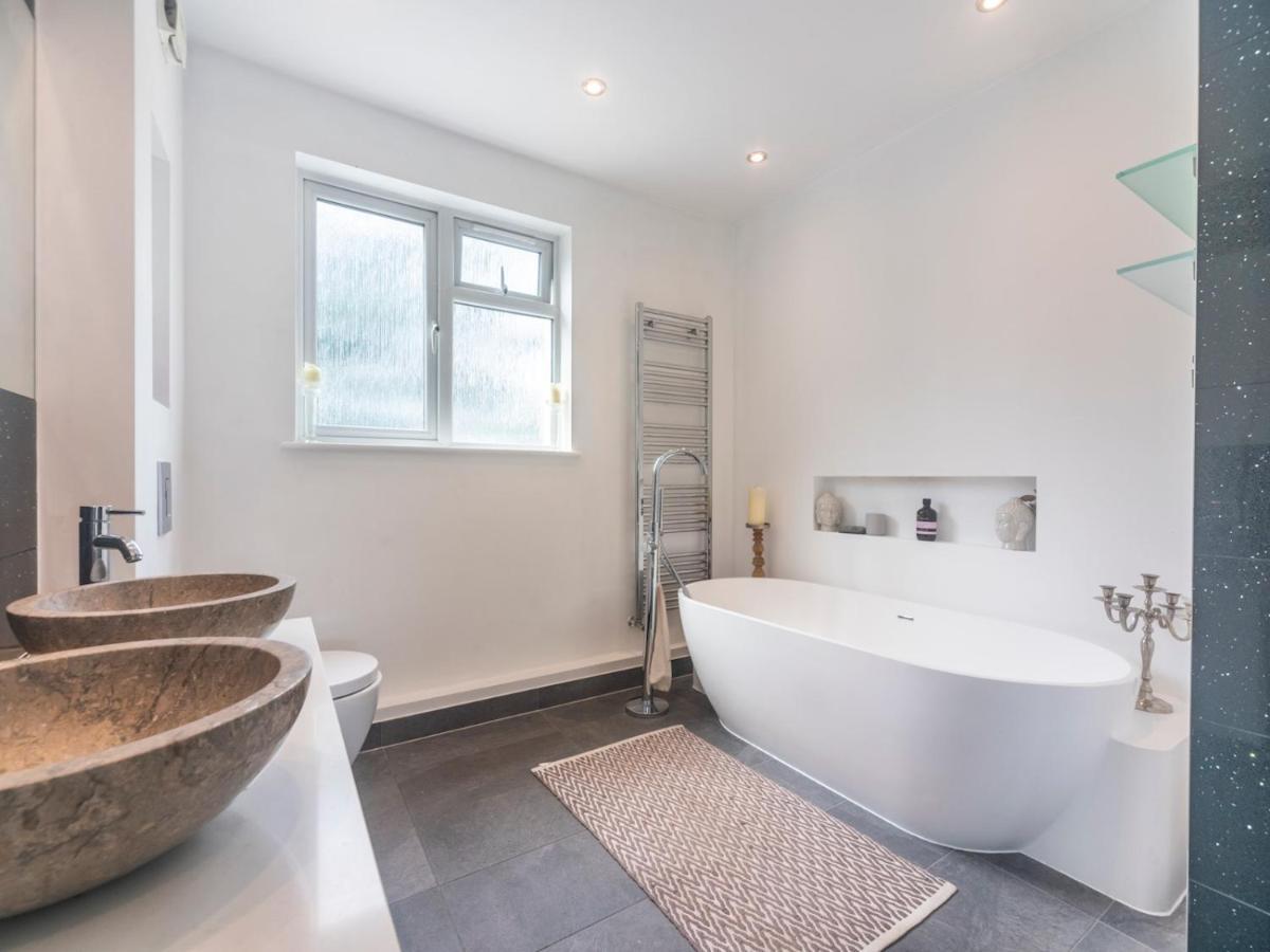 Pass The Keys Luxurious Flat With Large Private Terrace