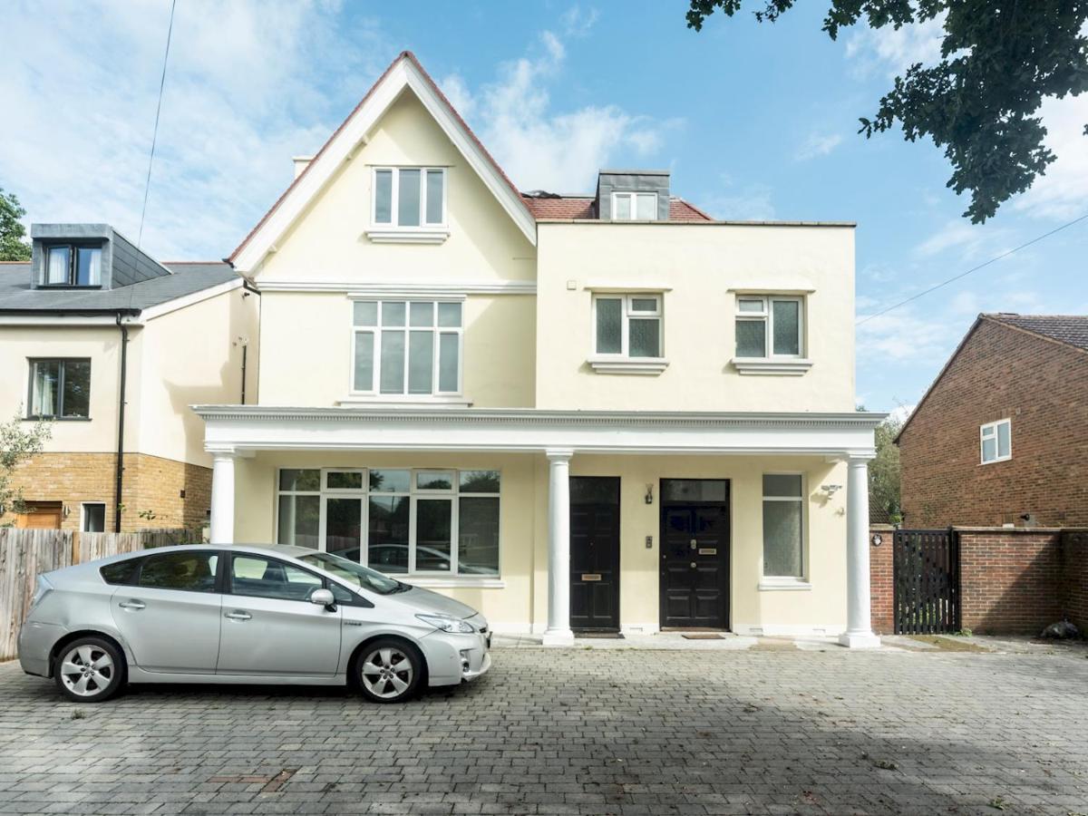 Pass The Keys Luxurious Flat With Large Private Terrace Hanworth